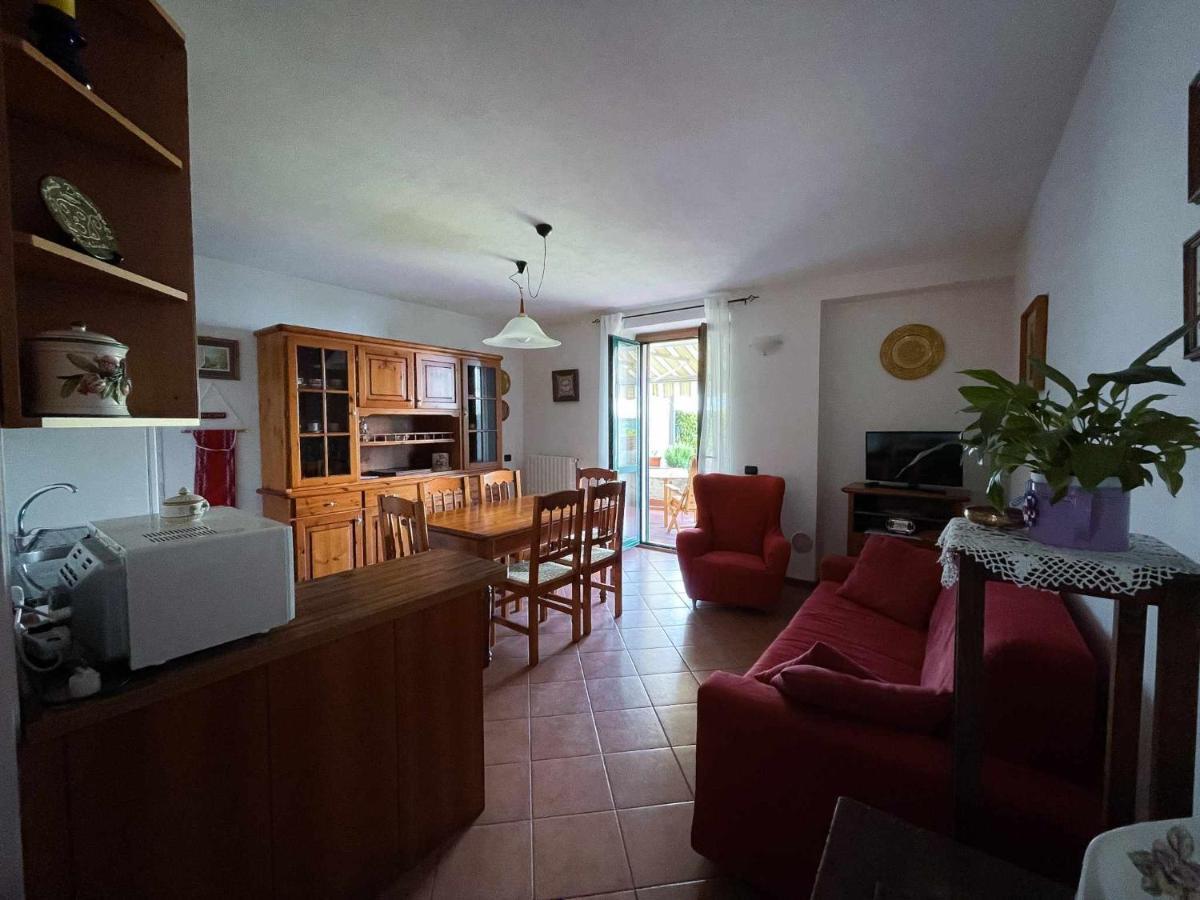 La Gioiosa Apartment With Garden Terrace Civenna Exteriör bild